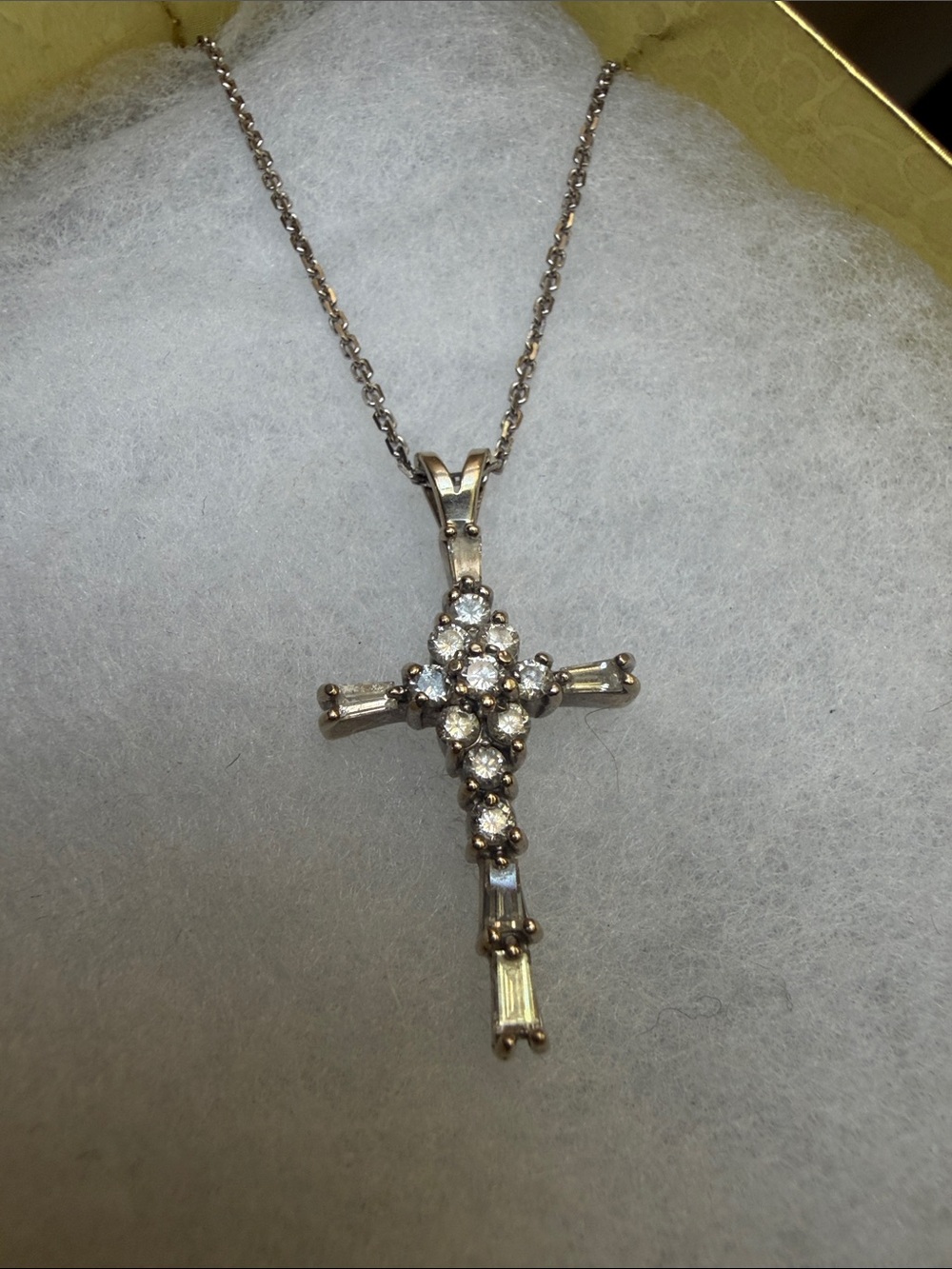 14K White gold Elegant Genuine Diamond Cross Pendant/Necklace